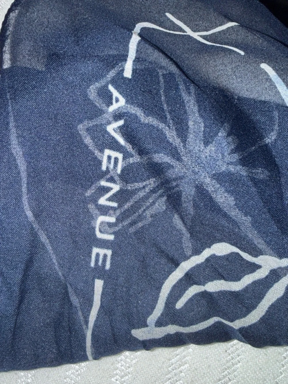 AVENUE Silk Scarf Vintage scarf Blue flower multicolor square 32